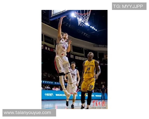 广州篮球队逆袭之路的真实记录与奋斗精神的展现